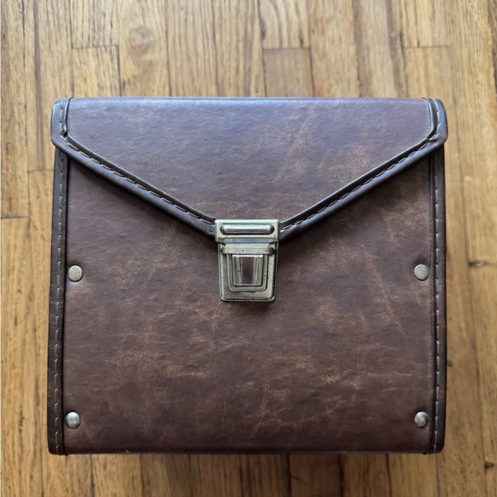 Lot Of 45 1970s 7” 45rpm Records with Case - Picture 10 of 11